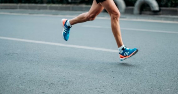 Empat Manfaat Lari Siang Hari yang Wajib Kamu Ketahui