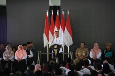 Jokowi Setujui Pembelian Pupuk Bersubsidi Pakai KTP