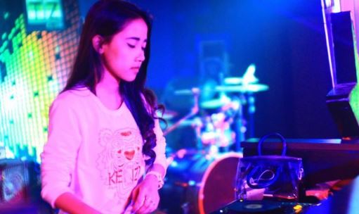 DJ Indah Cleo Jadi Korban Terbakarnya Klub Malam di Sorong